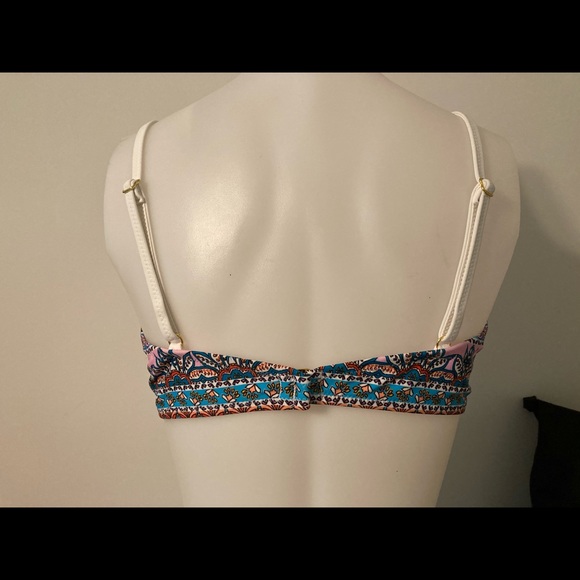 Jessica Simpson bikini (TOP ONLY) - Picture 4 of 5